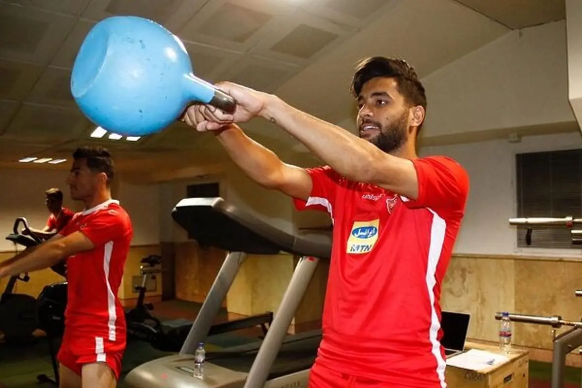 «شماره ۱۰»پرسپولیس روی لبه تیغ!/ کالدرون تصمیم نهایی را می گیرد