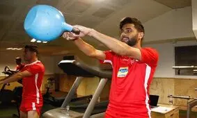 «شماره ۱۰»پرسپولیس روی لبه تیغ!/ کالدرون تصمیم نهایی را می گیرد