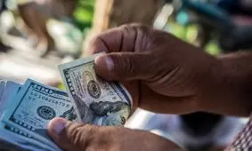 نرخ ارز در بازار آزاد، پایین تر از صرافی ها / خریداران دلار ضرر کردند