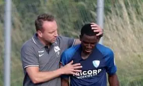 توهین نژادپرستانه و اشک بازیکن بوخوم / ویدئو