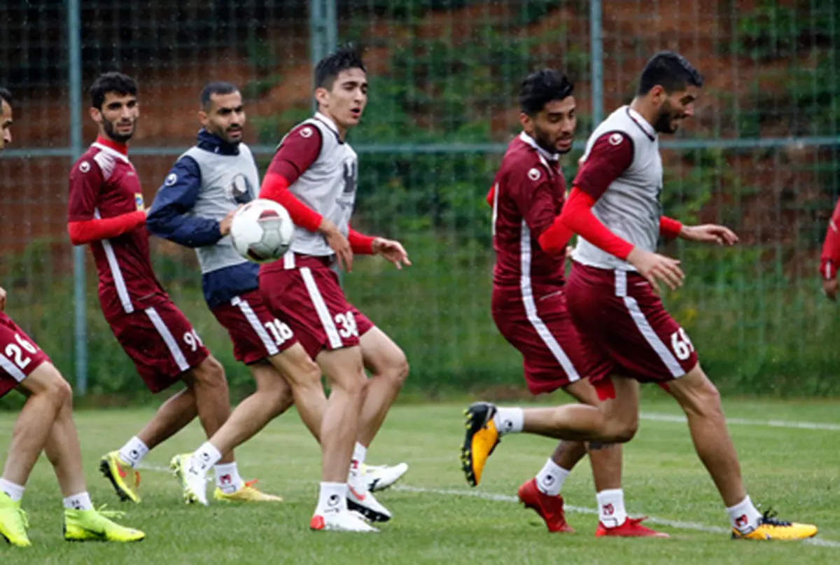 تمرین پرسپولیسی‌ها زیر بارش باران