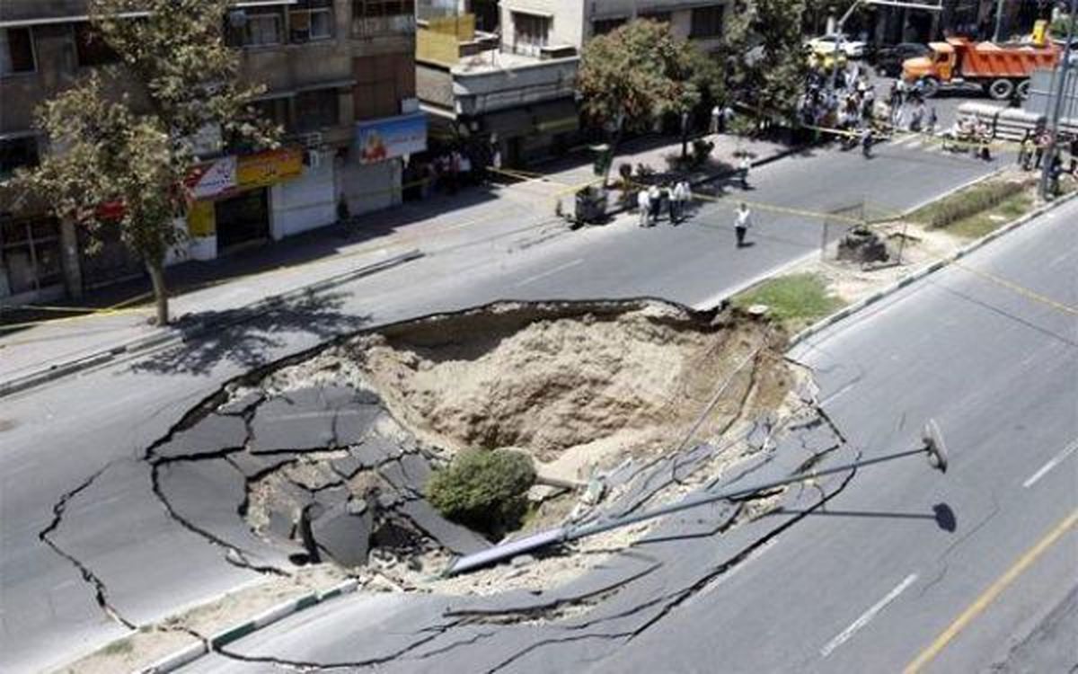 بحث و سوال عجیب معاون شهردار: فرونشست «بحران» است؟/سالاری: از سوالتان تعجب میکنم!/امانی: این را خواجه حافظ هم میداند!/ شفیعی: چرا صورت مساله را پاک میکنید؟