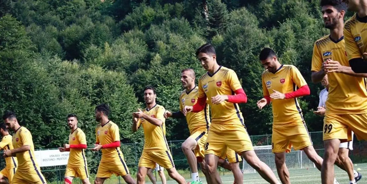 بازیکنان پرسپولیس مقابل هم قرار گرفتند