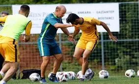 پیام ضمنی سرمربی پرسپولیس با اعلام لیست ۱۷ نفره