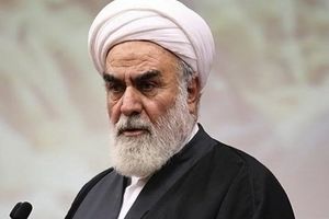 رئیس دفتر مقام معظم رهبری: انگلیسی‌ها برای رفع توقیف نفتکش خود واسطه فرستادند/اگر کسی آیه یاس بخواند یا ناآگاه است یا خائن/ توقیف کشتی انگلیسی سرآنها را به خاک سایید