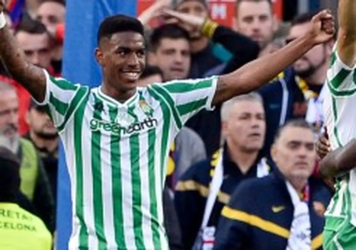 بارسلونا در آستانه جذب جونیور فیرپو