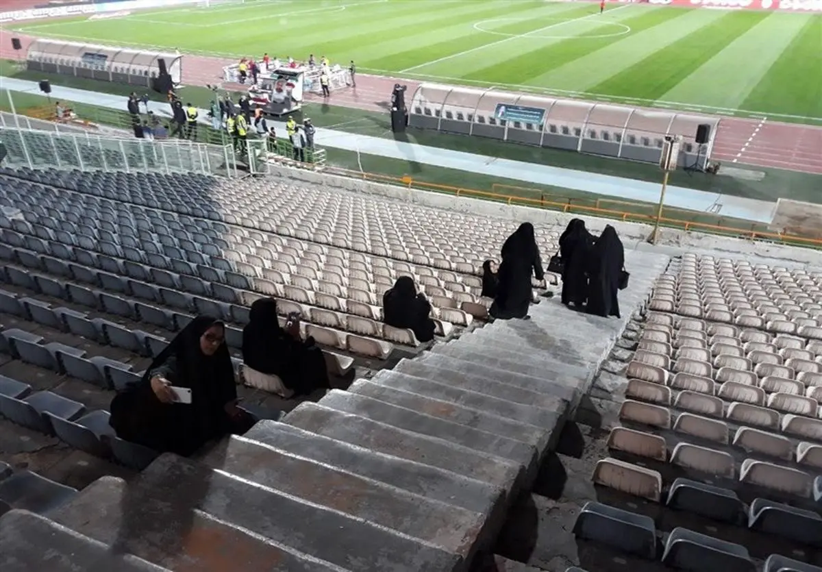 سقوط سکوها؛ فدراسیون زمان بدهد