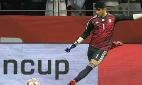 چوپان گله باش نه دروازه‌بان!