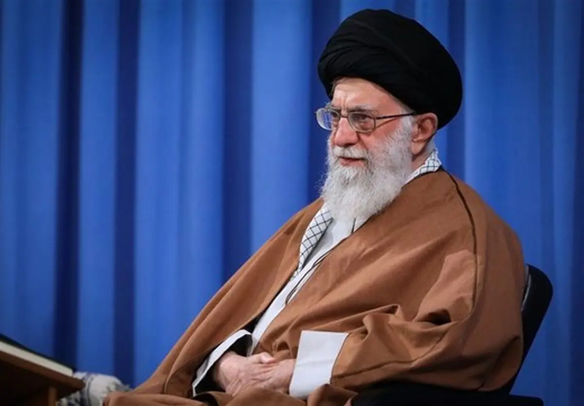 عکس | پاسخ رهبر انقلاب به نامه جوانی که از فساد مسئولان گلایه کرده بود