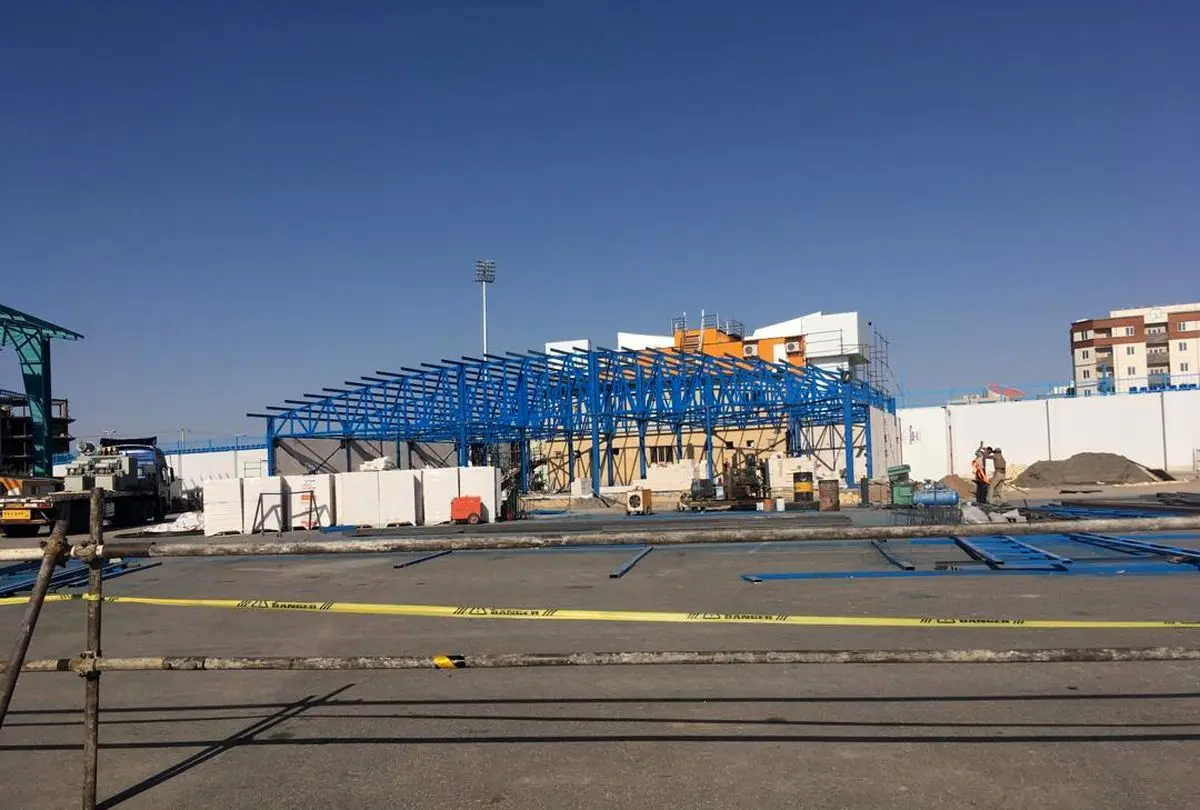 چند نما از عملیات تجهیز استادیوم گل گهر