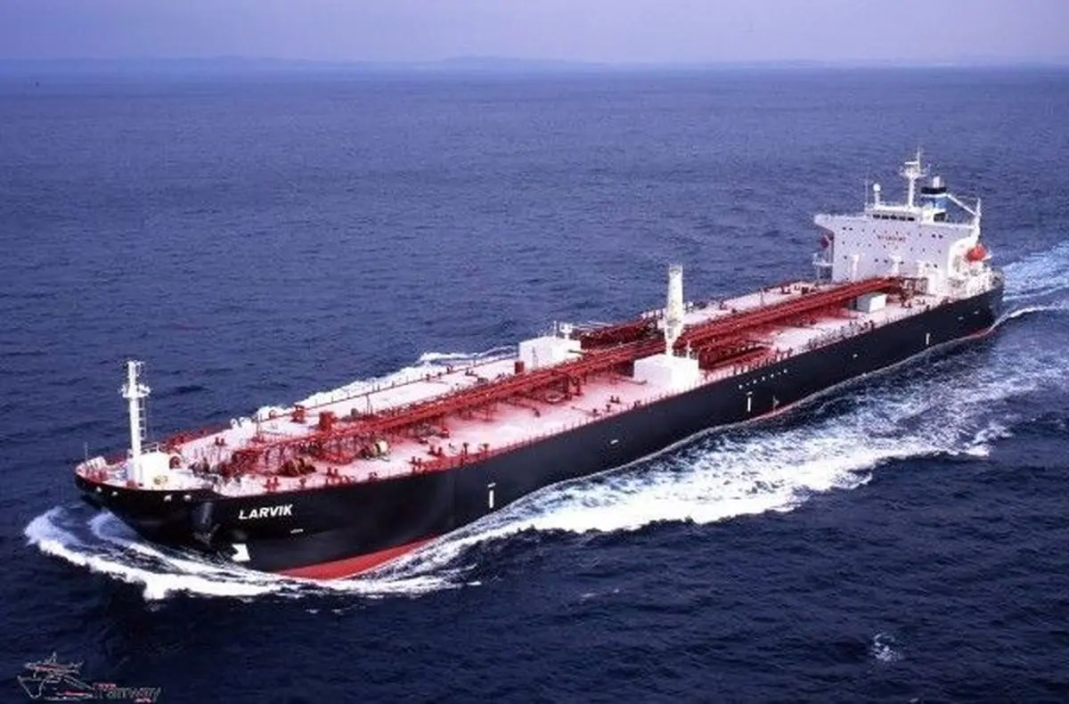 نفتکش های انگلیسی چطور با ناو جنگی اسکورت می شود؟ + فیلم