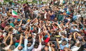 احمدی نژاد با نیسان آبی به روستاهای گیلان می رود