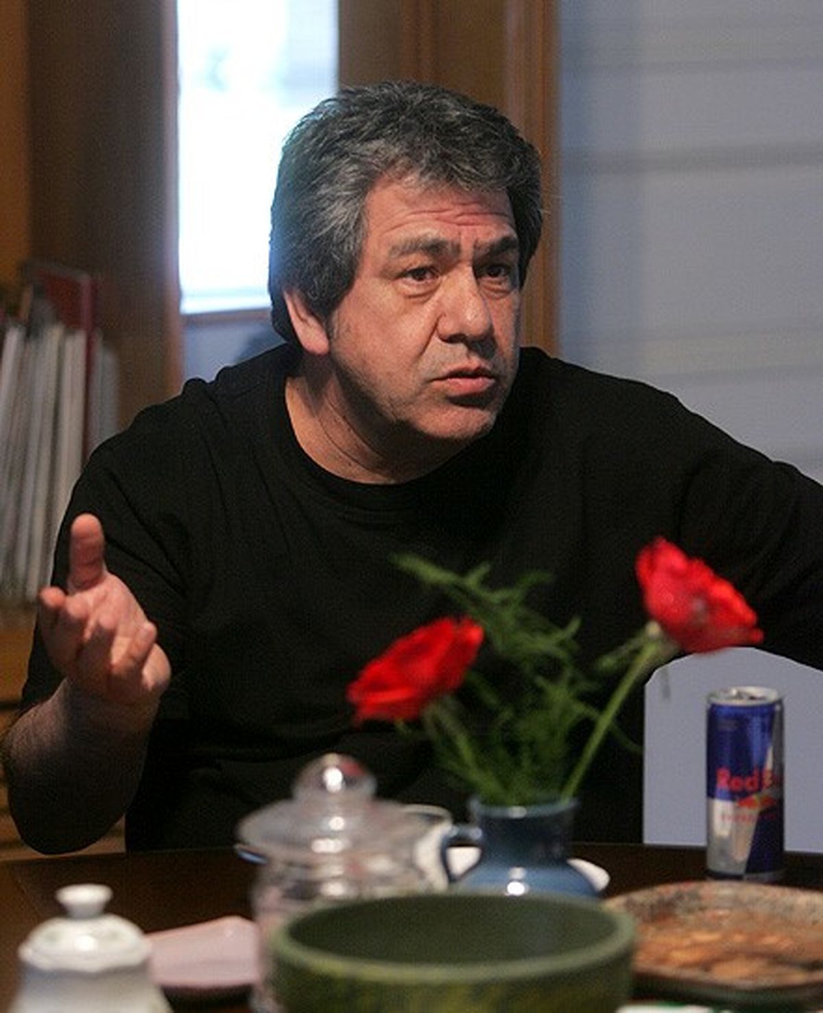 کوثری: در ایران خیلی از مجریها پشت درهای بسته ماندهاند