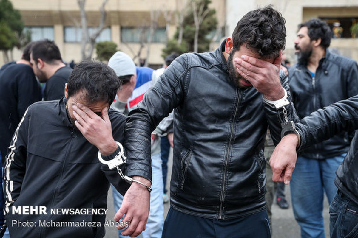 کلاهبرداران حرفه ای که جیب کسبه را خالی میکردند دستگیر شدند