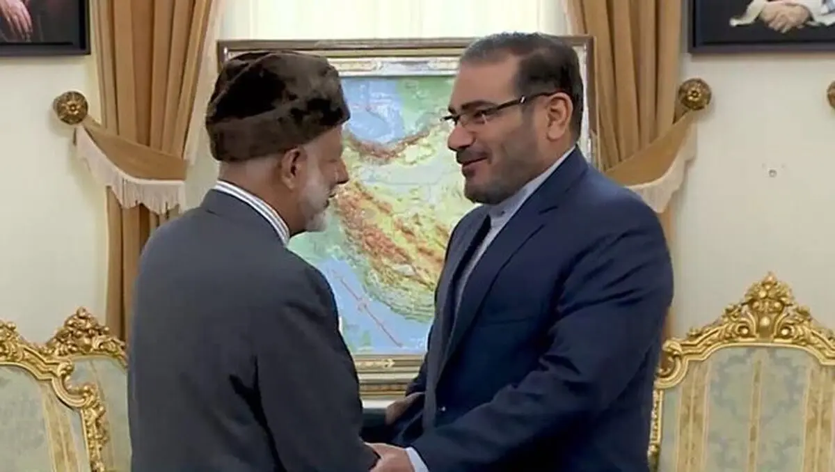 شمخانی: همه کشورها باید قوانین بین المللی دریانوردی را رعایت کنند