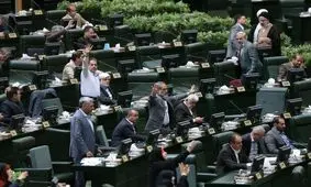 مجلس نتوانست در مورد قضایی شدن سؤال از رئیس‌جمهور تصمیم‌گیری کند