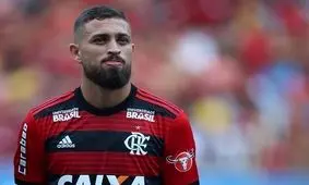 میلان در آستانه به خدمت گرفتن مدافع برزیلی