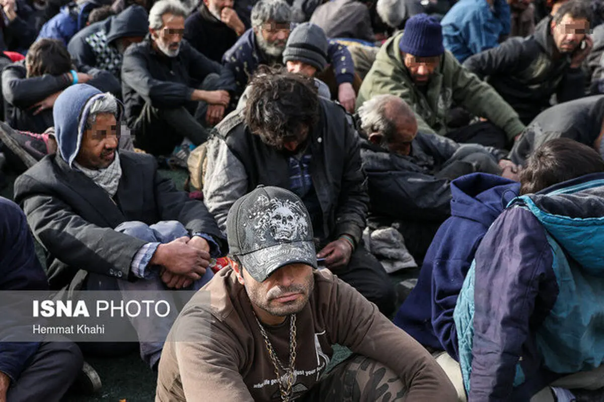 مدت نگهداری معتادان متجاهر در مراکز بازپروری چقدر است؟
