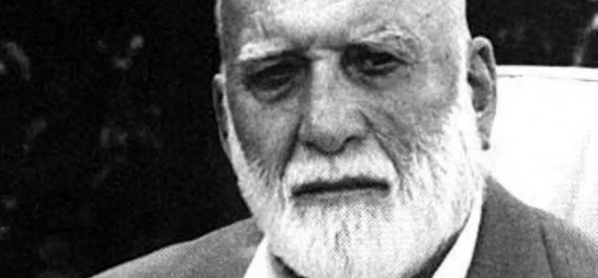 شعبان بی‌مخ، وقتی هنوز یک مصدقی بود: این‌ها [توده‌ای‌ها] همه داد می‌زدند «زنده باد استالین، مرگ بر مصدق»؛ ما هم با جیپ می‌زدیم به اینها.