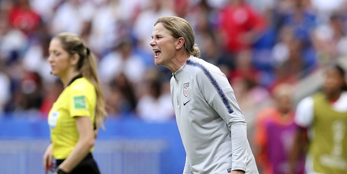 سرمربی تیم فوتبال زنان آمریکا از سمت خود کنار می‌رود