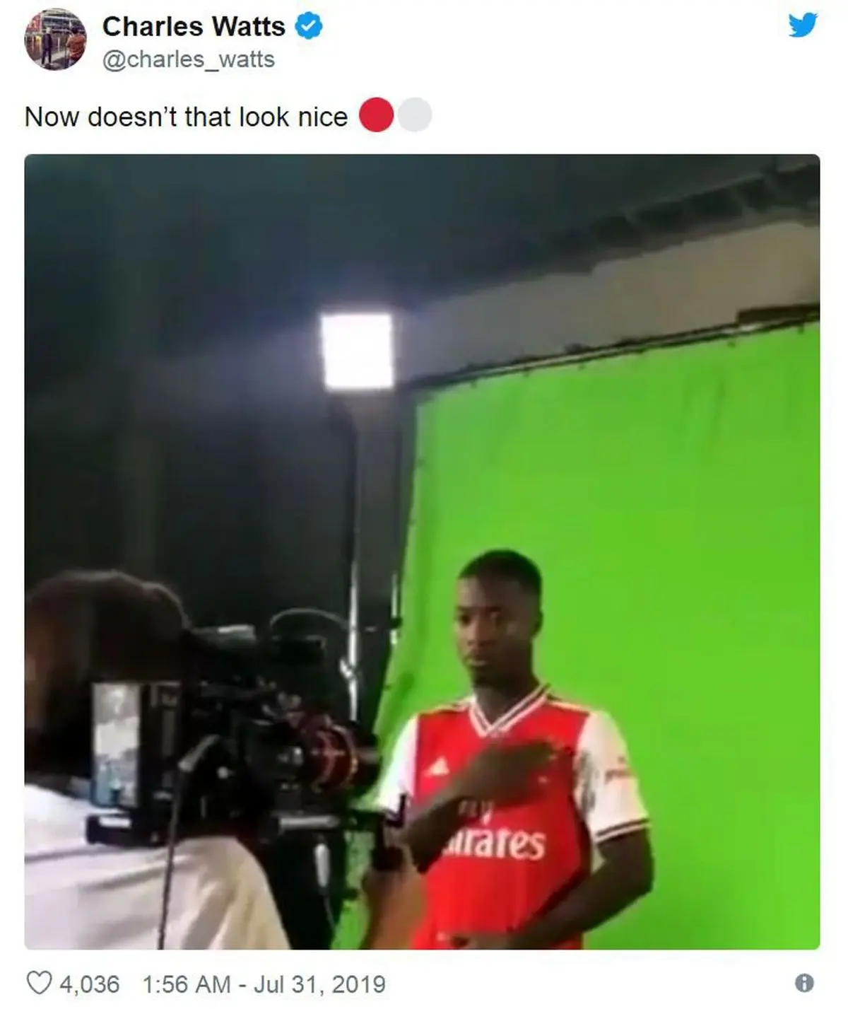 تصاویر پپه با لباس آرسنال در شبکه‌های اجتماعی