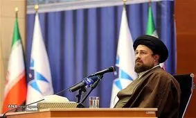 دانشگاه آزاد سر سفره نفت ننشسته و متعلق به همه دانشجویان است