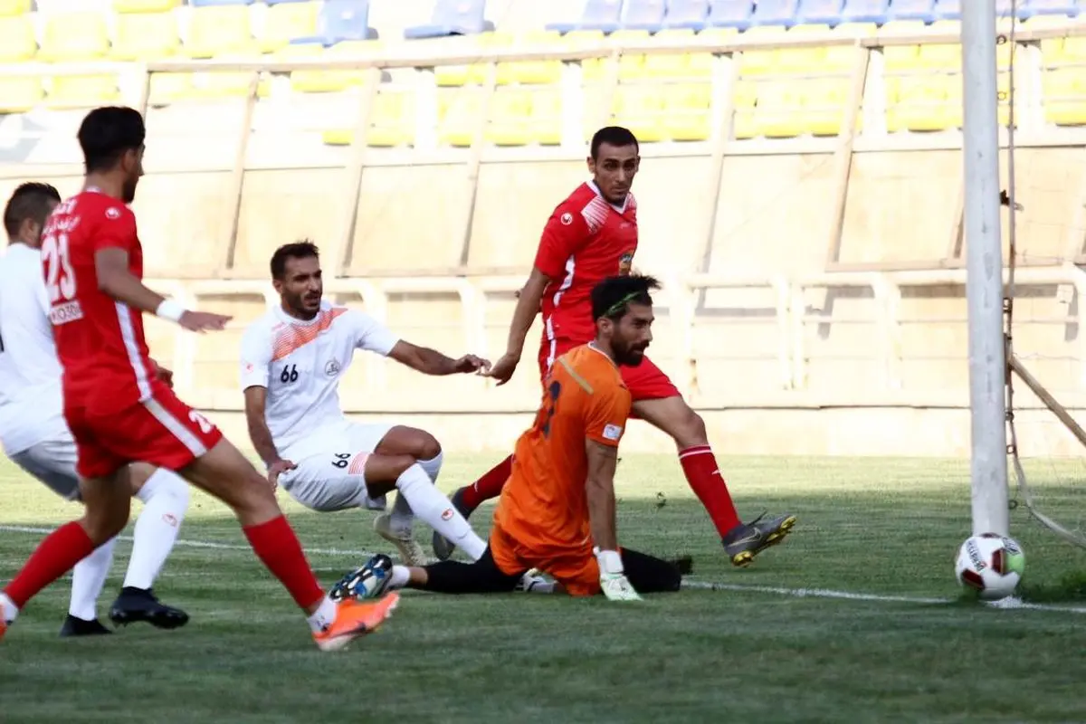 فولاد هم حریف تدارکاتی پرسپولیس شد