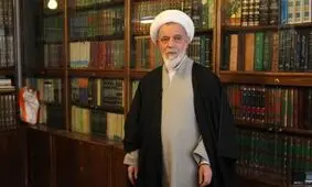 گناه ظریف این است که خادم است نه خائن
