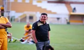 قلعه نویی خندان در انتظار شروع لیگ