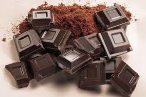 مواد غذایی برای پیشگیری و درمان ناباروری مردان/شکلات تلخ معجزه می‌کند!