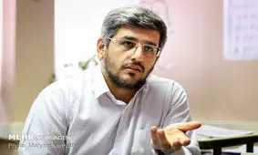 قائم مقام شبکه سه: به شکستن بت‌هایی مثل شاملو ادامه می‌دهیم