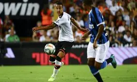 ستاره ملی پوش والنسیا در یک قدمی اتلتیکو