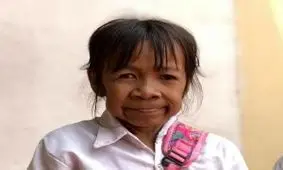 چرا این دختر بچه اینقدر پیر شده؟