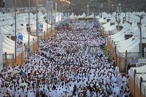 بزرگترین اجتماع مسلمانان جهان در منا پایان یافت