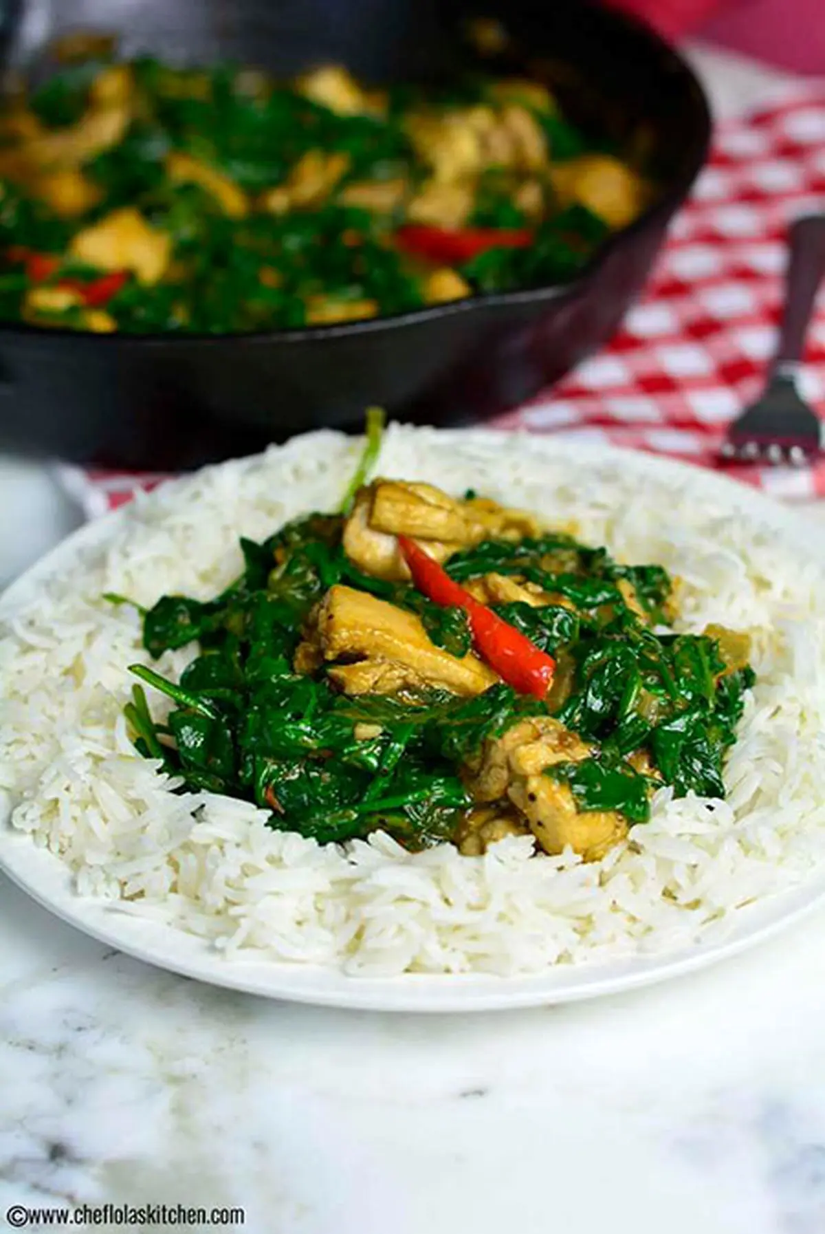 خوراک مرغ و اسفناج سرخ‌شده؛ مغذی در عین سادگی