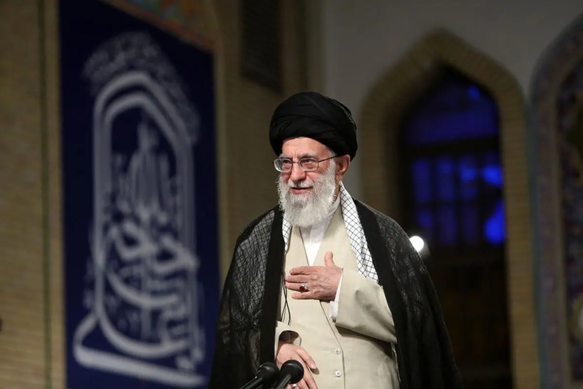 شعار «خدمت‌رسانی برای تحقق عدالت و پیشرفت» را همگانی کنید
