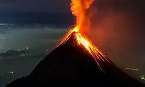 انداختن سنگ از بالا و فعال کردن گدازه‌های آن