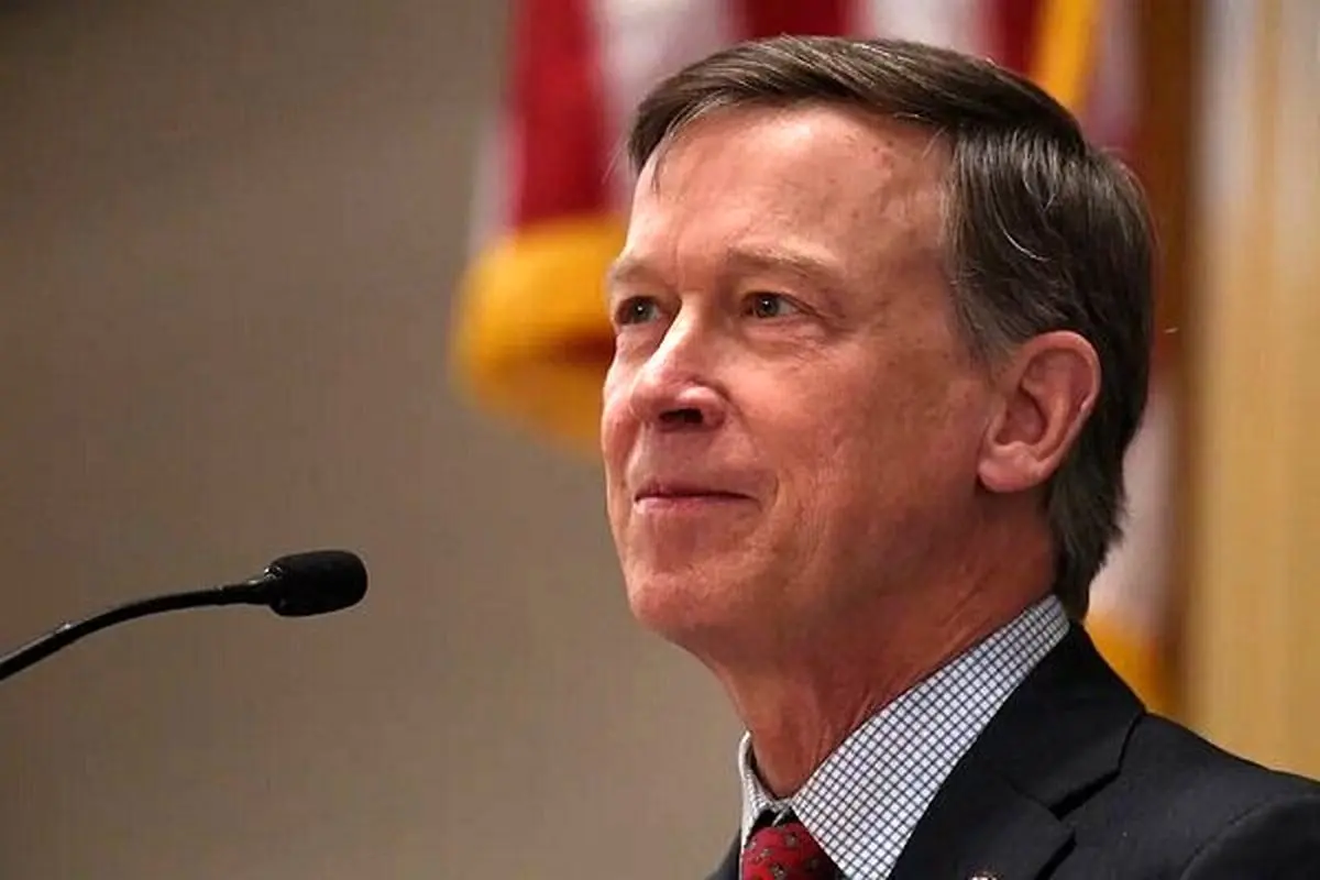 یکی از رقبای دموکرات ترامپ در انتخابات ۲۰۲۰ انصراف داد