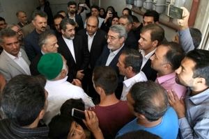 وزیر کشور از محلات حاشیه شهر مشهد بازدید کرد