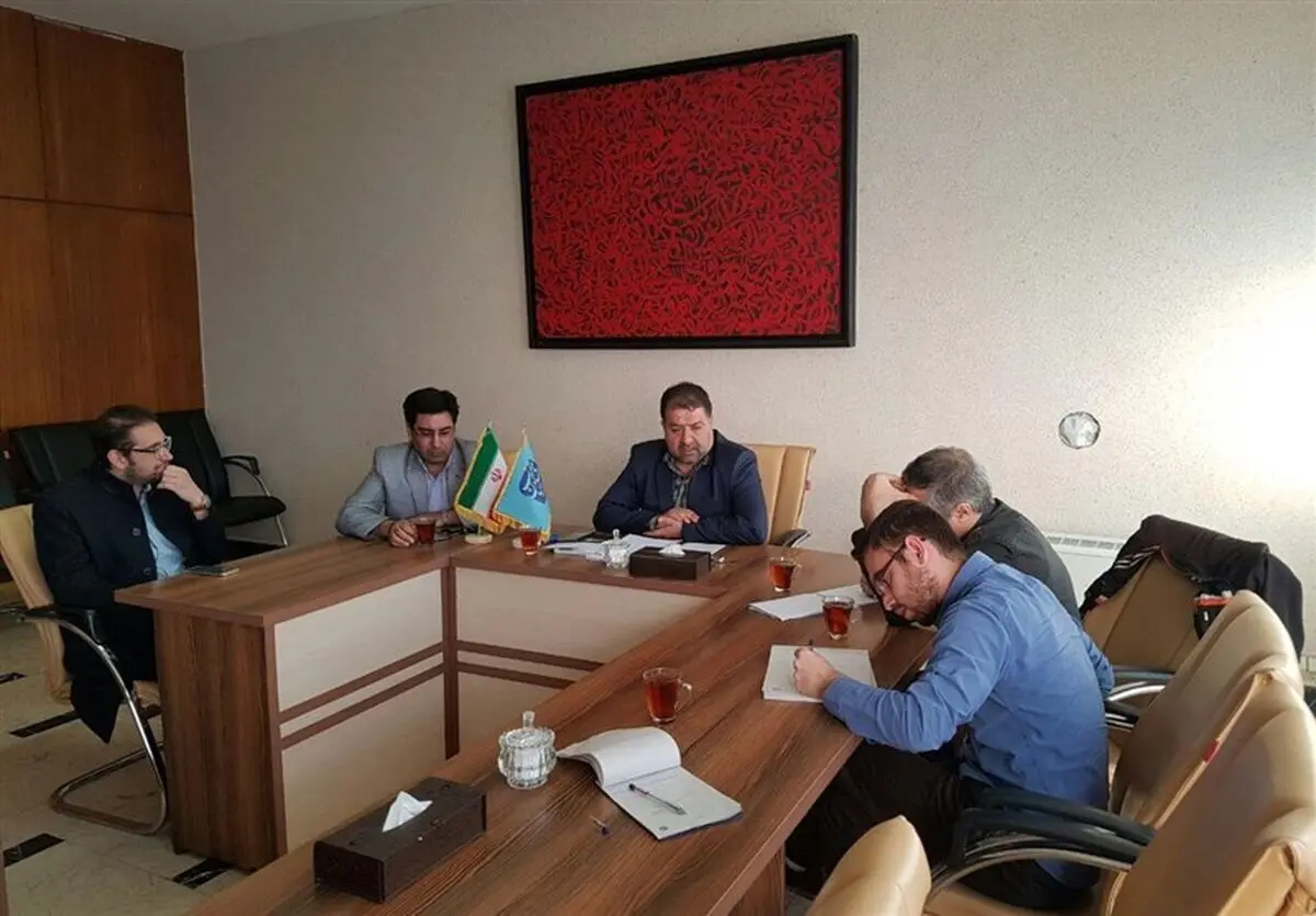 اصلاح‌طلبان باید در کنار «روحانی» برای انتخابات ثبت‌نام کنند/ کابینه روحانی پیر است