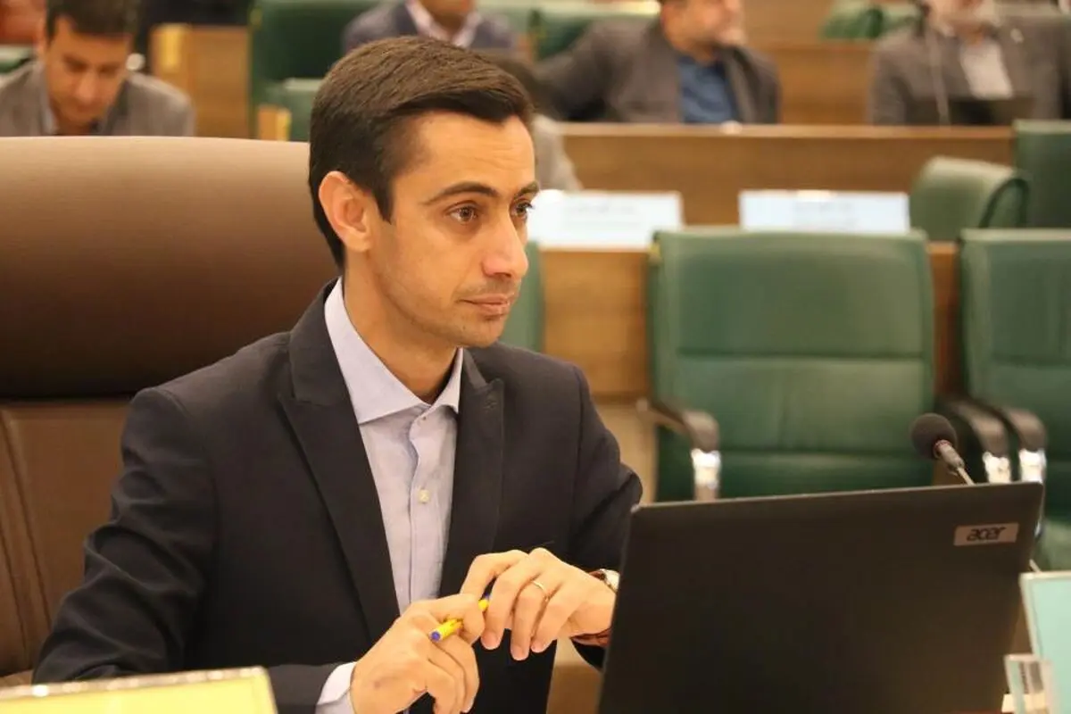 جنجال در شورای شهر شیراز در اعتراض به وضعیت مهدی حاجتی
