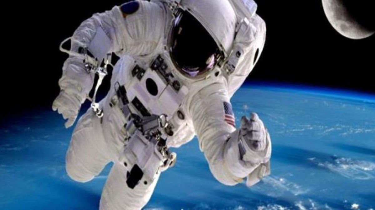 حقوق یک فضانورد چقدر است؟