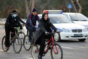 بیمه به ماجرای دوچرخه‌سوارها ورود کند / تهران خطرناک است، حتی خط‌کشی ندارد!