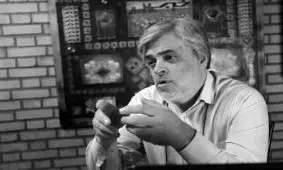 کنایه مهاجری به ناراحتی برخی اصولگرایان از بازداشت حسن عباسی/گاندوهای ترحم برانگیزی رخنه کرده‌اند در بین ‎ما اصولگراها!