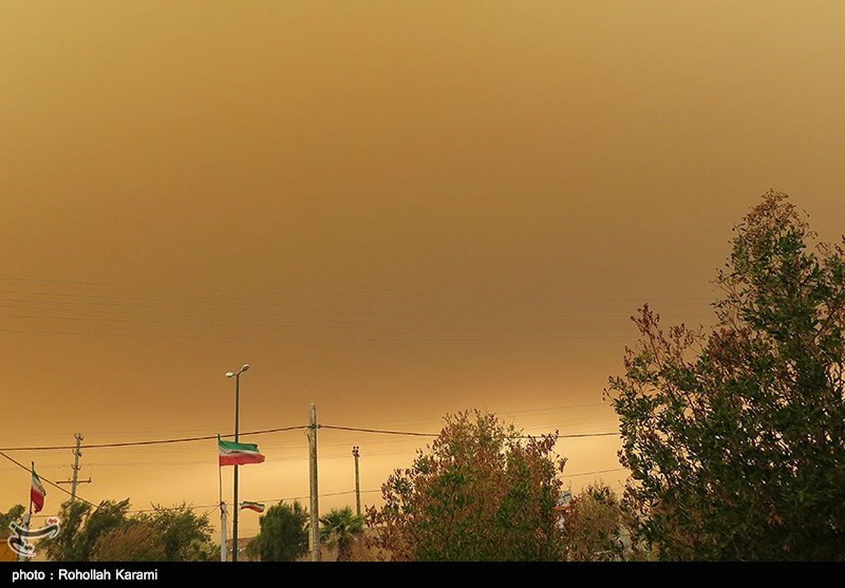 هجوم ریزگردهای عراقی به آسمان استان ایلام