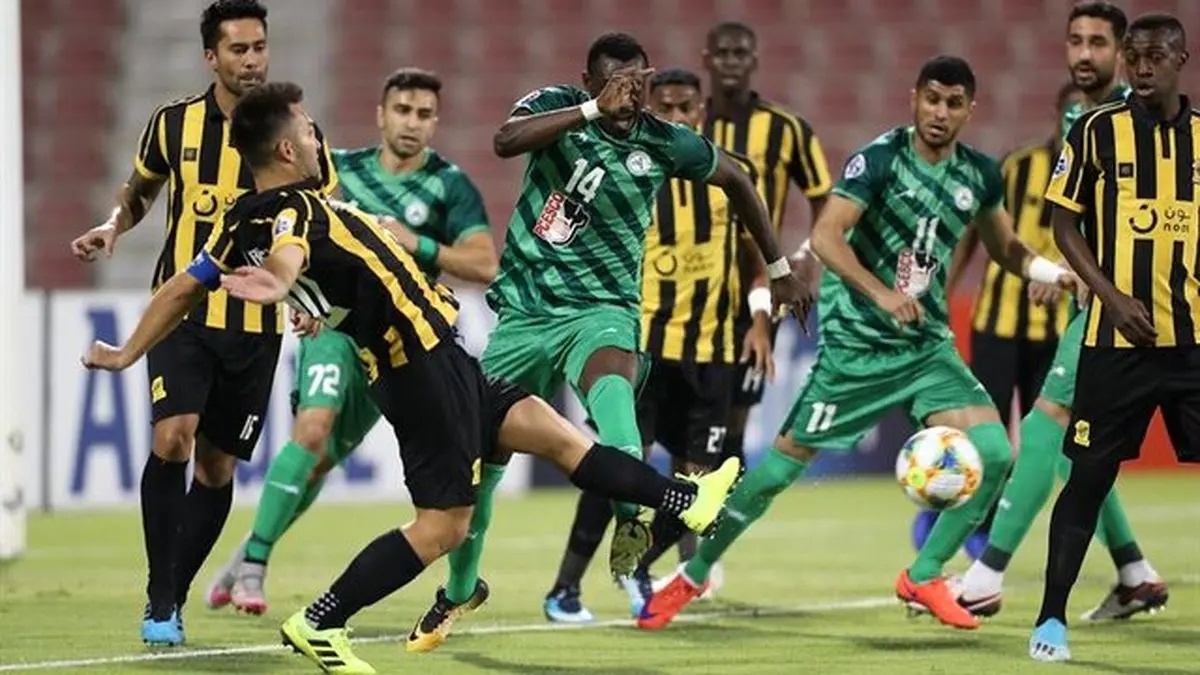 در شروع لیگ ممکن است بازیکنان سرباز در پادگان باشند