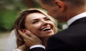 زبان بدن در روابط عاشقانه چه می‌گوید؟