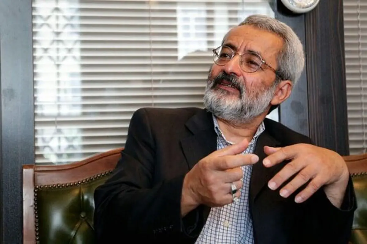 سلیمی نمین به زیباکلام: می خواهید رضاخان را عنصری مثبت جلوه دهید و او را تطهیر کنید؟