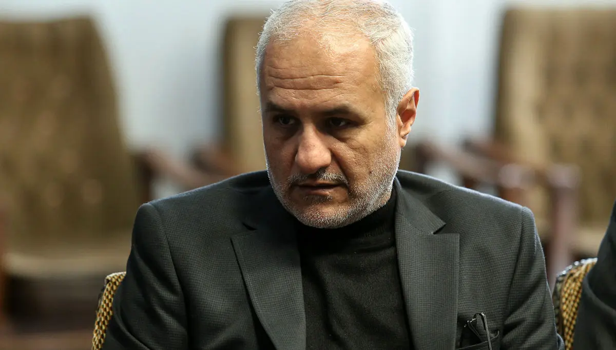 «حسن عباسی» به مرخصی رفت