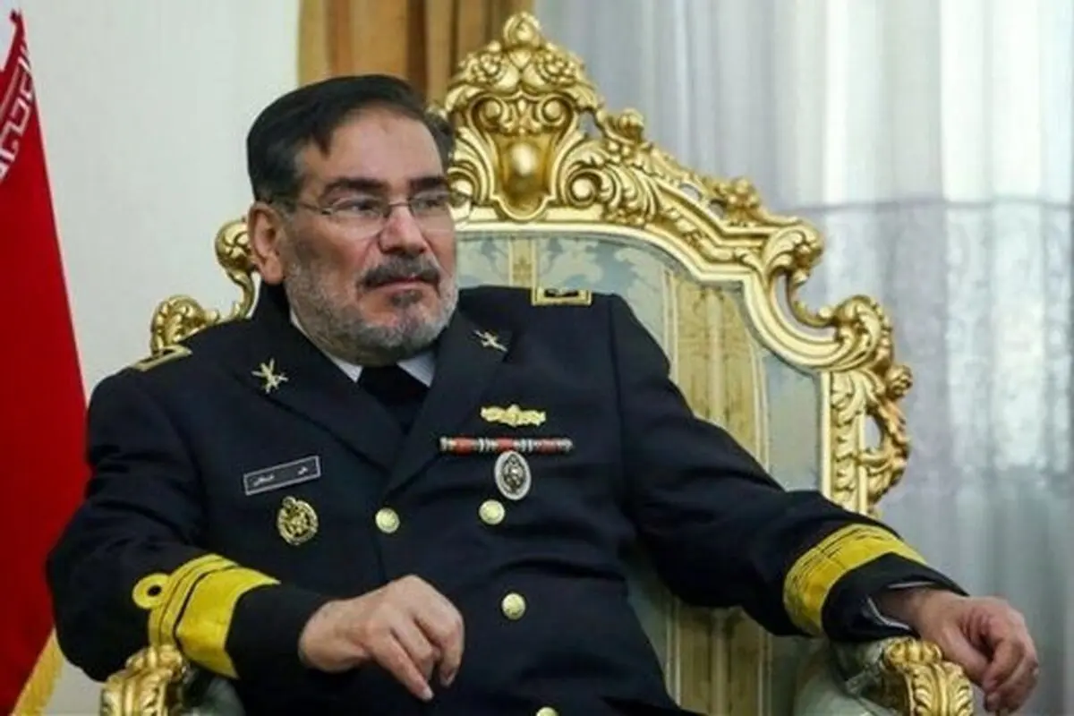 پاسخ همراه با هشدار شمخانی به خبرنگار آمریکایی درباره دلیل منصرف شدن ترامپ از حمله نظامی به ایران